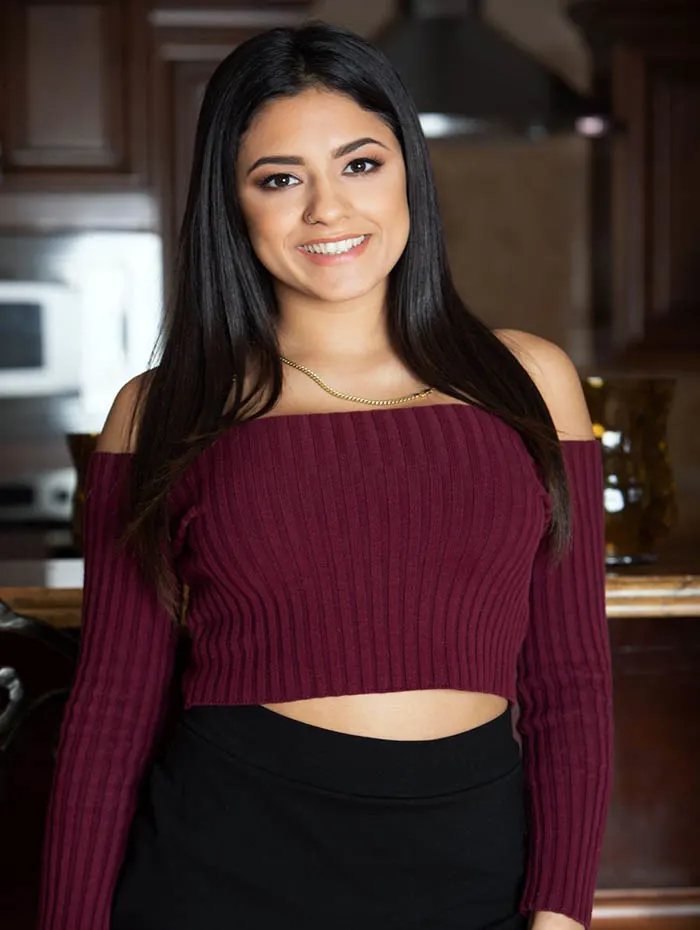 Teen Escort in Lucknow